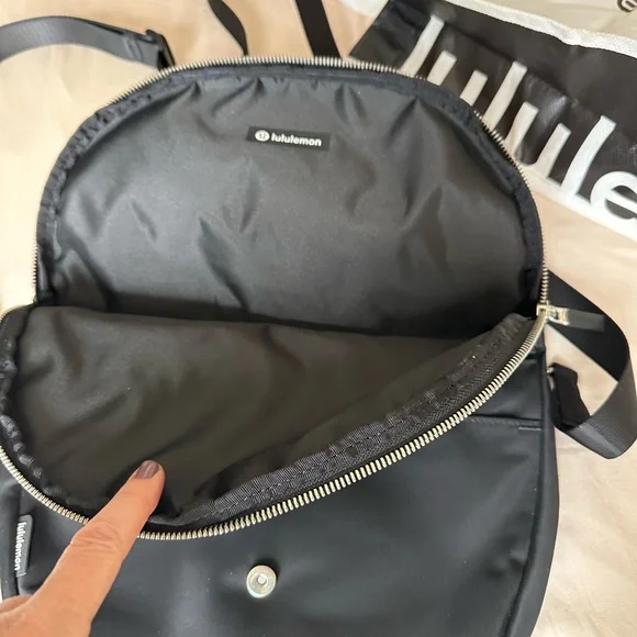 Lululemon Athletica Black “All night festival Bag” - Picture 9 of 15